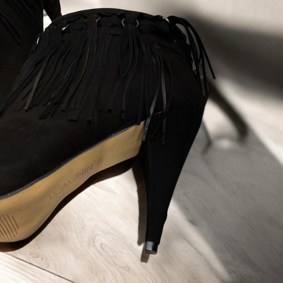 NINE WEST CASANDRI BLACK SUEDE HIGH HERL BOOTIE - Picture 3 of 8